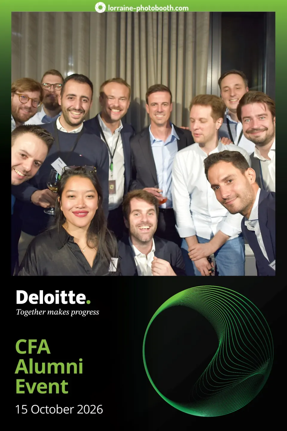 Tirage de groupe au cadre Deloitte, soirée CFA Alumni à Luxembourg