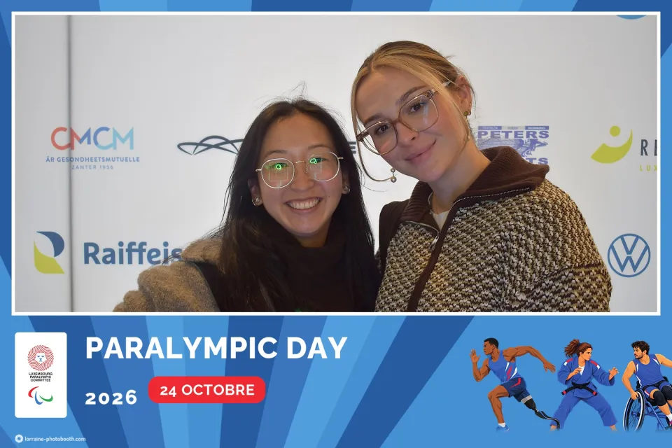 Tirage du Paralympic Day 2026 : deux jeunes femmes côte à côte, grande photo au bandeau bleu